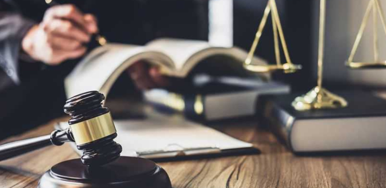 YARGI KARARLARIYLA İDARENİN HİZMET KUSURU SORUMLULUĞU VE YIKIM NEDENİYLE TAZMİNAT